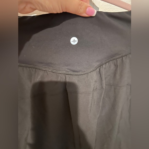 Halara double lined shorts with cross front - Picture 3 of 6